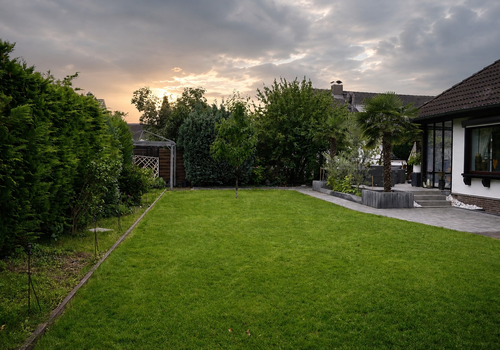 Großzügiger Garten