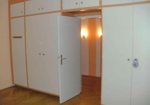 Kinderzimmer Einbauschrank li