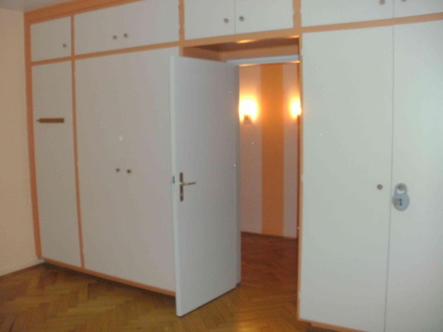 Kinderzimmer Einbauschrank li