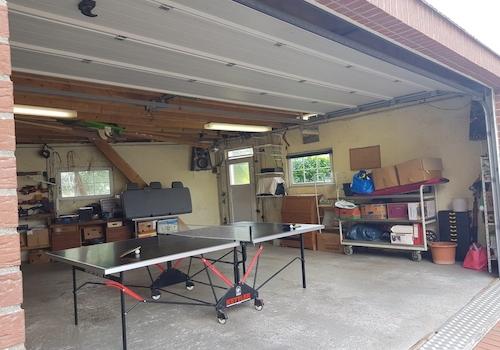 Tischtennis bei Wind und Regen