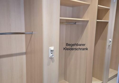 Schlafzimmer Kleiderschrank