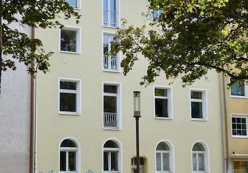Hausansicht von der Straße