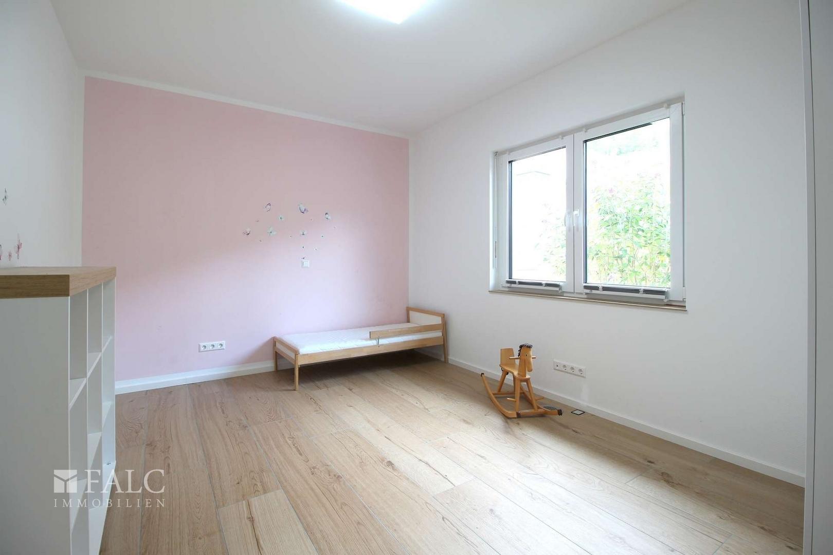1. Zimmer EG