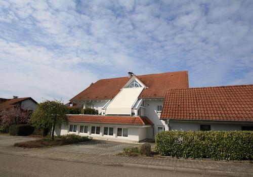 Haus Frontansicht 1