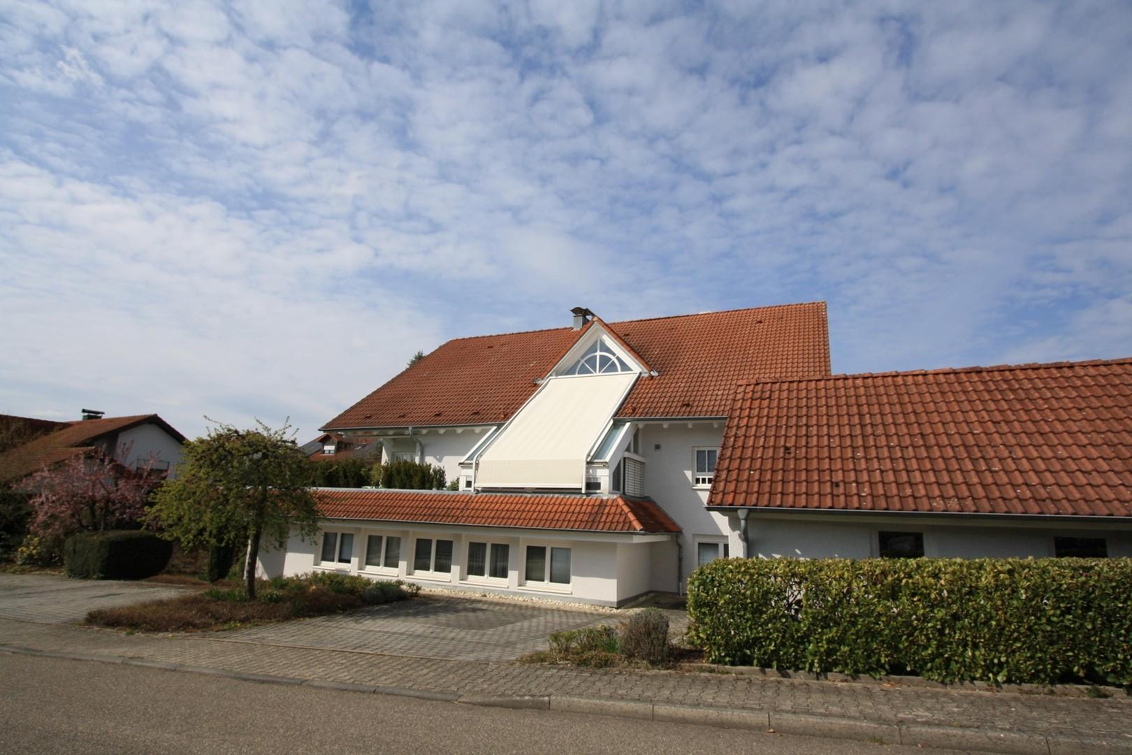 Haus Frontansicht 1