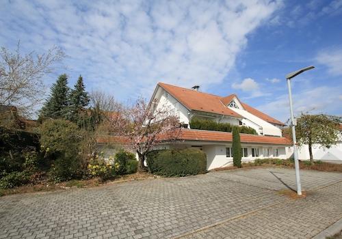 Haus Frontansicht 2