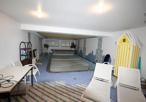 Wellness-Pool
