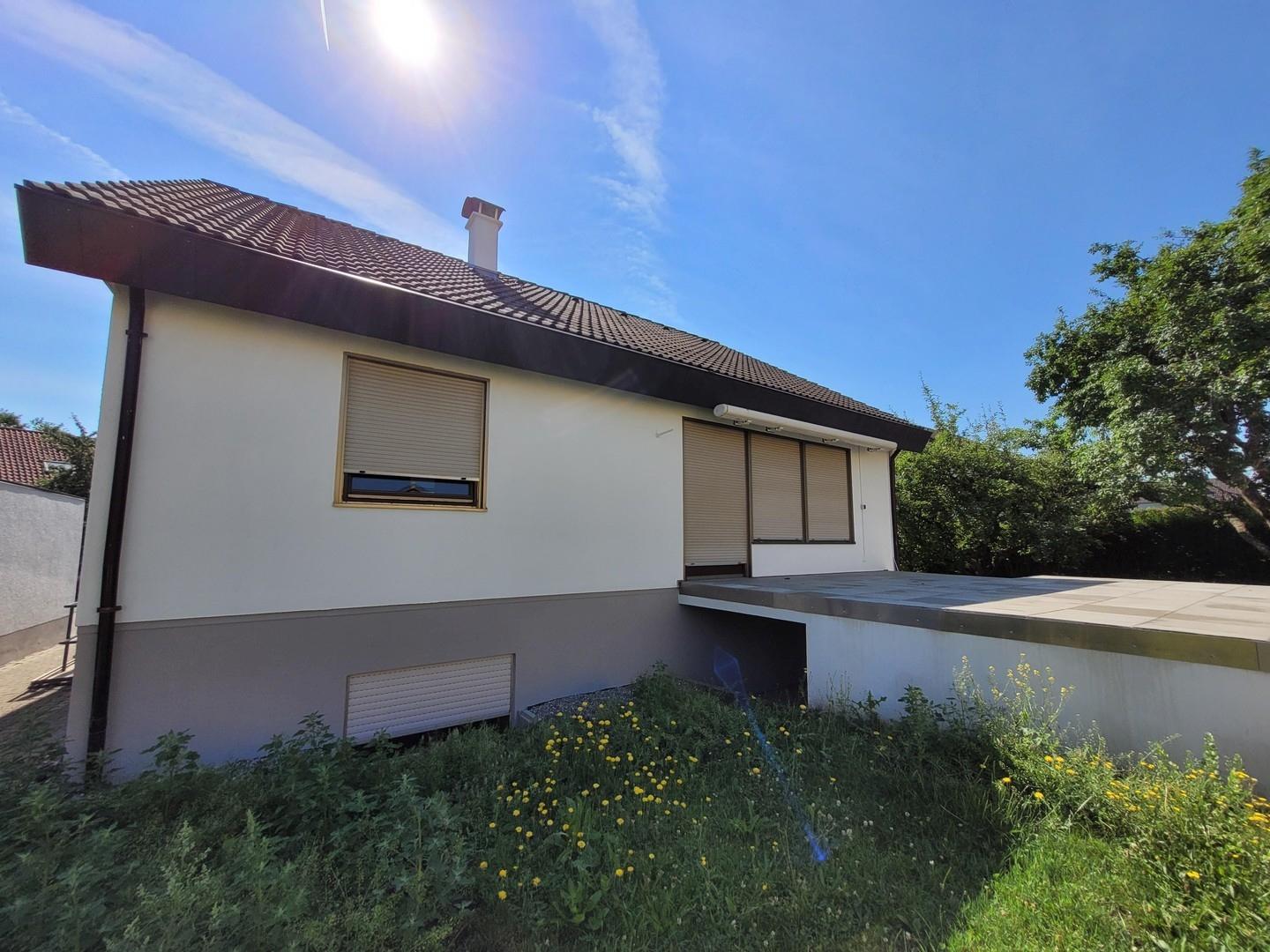 Haus (außen, Rückseite)