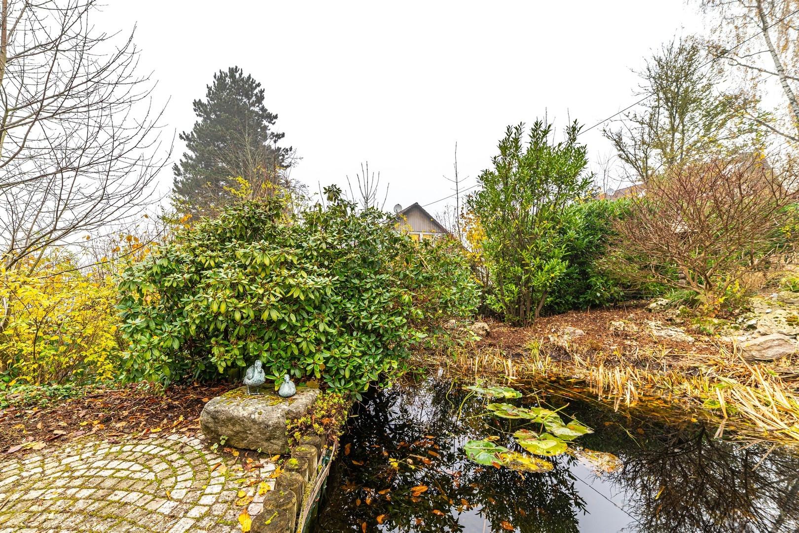 Sitzplatz am Teich
