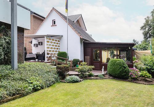 Gartenansicht - KI bearbeitet