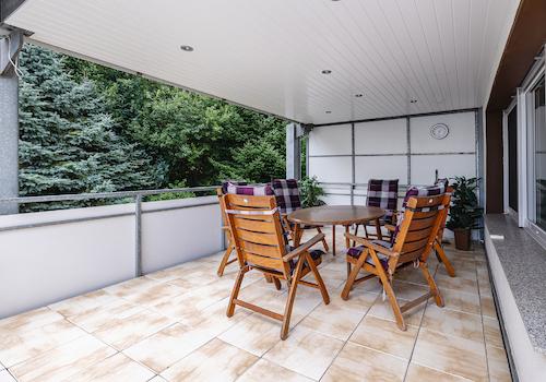 Balkon (EG)