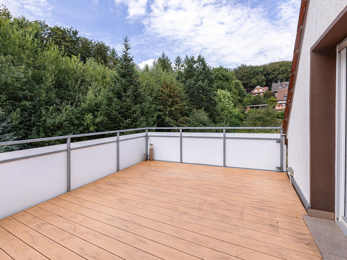 Balkon I (DG) - KI bearbeitet