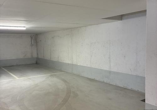 Tiefgaragenstellplatz