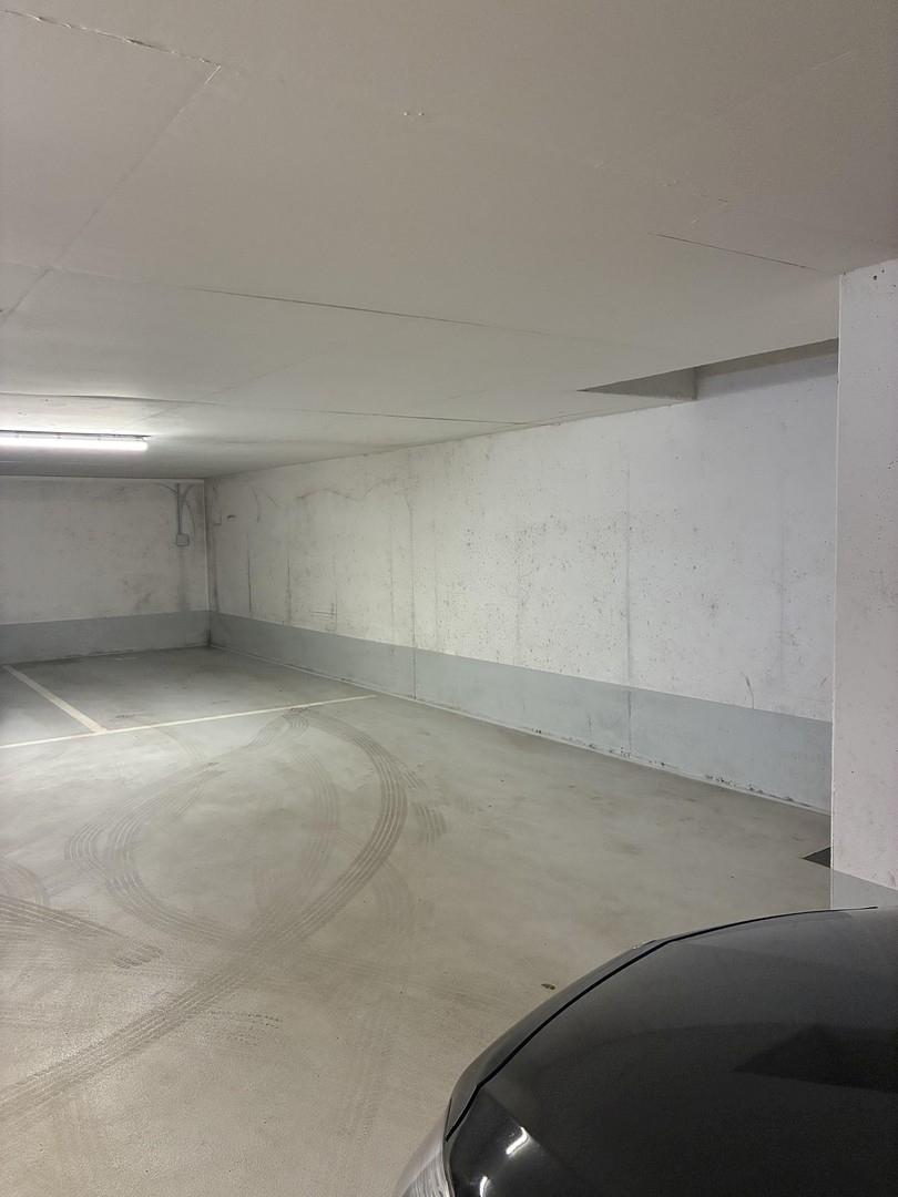 Tiefgaragenstellplatz