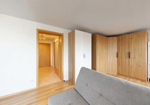 Büro KG