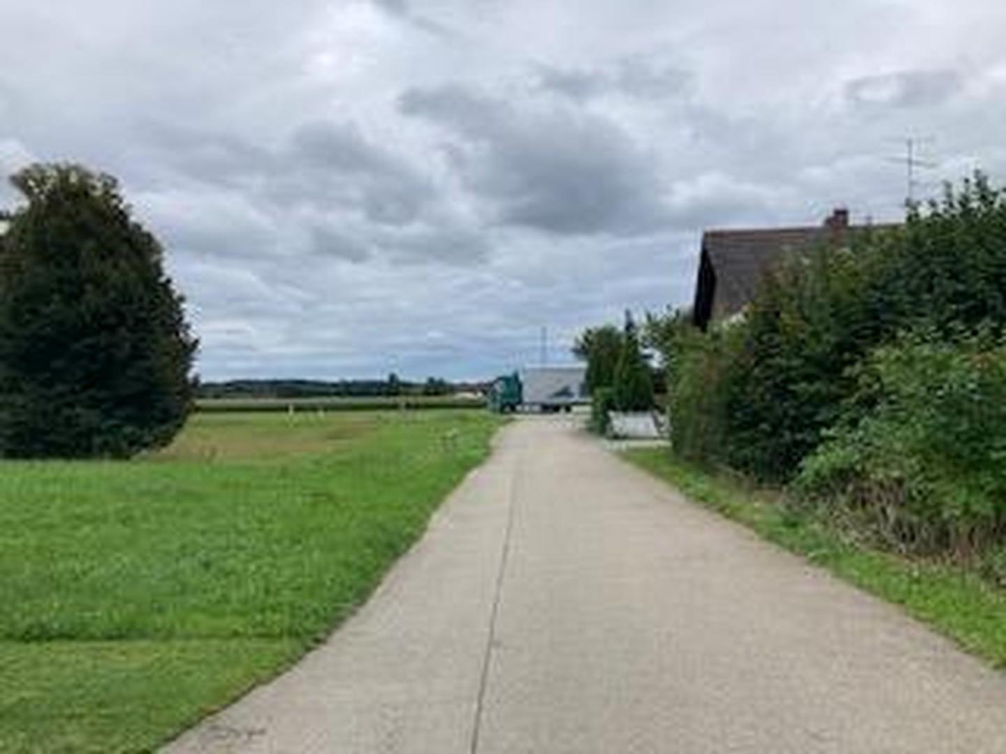 Süden - Anliegerstraße zur B12