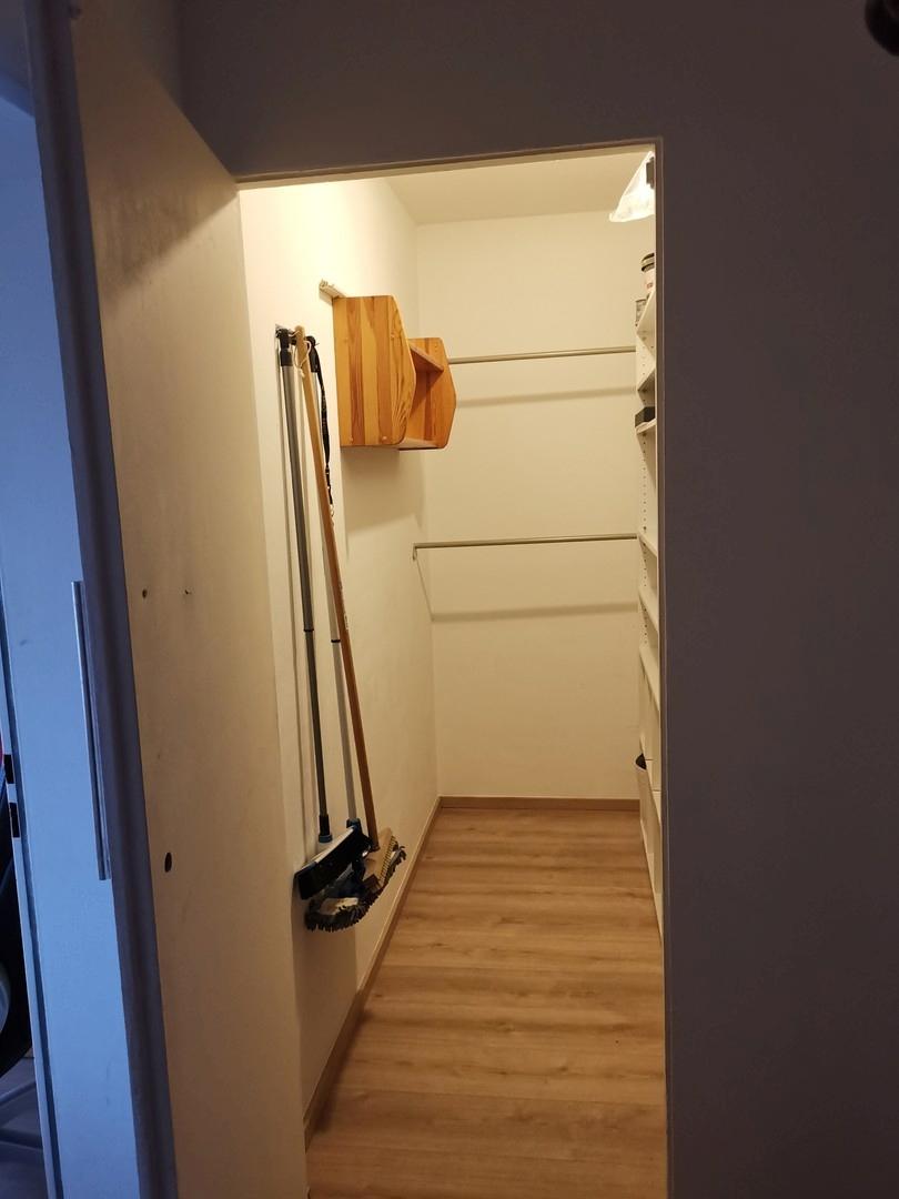 Begehbarer Kleiderschrank
