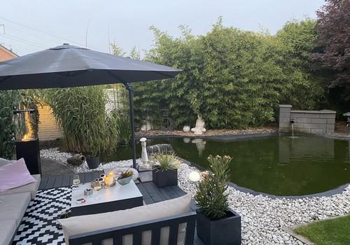 Terrasse Wohnzimmer/Koi Teich