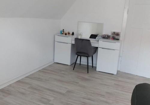 Großzügiges Schlafzimmer 3
