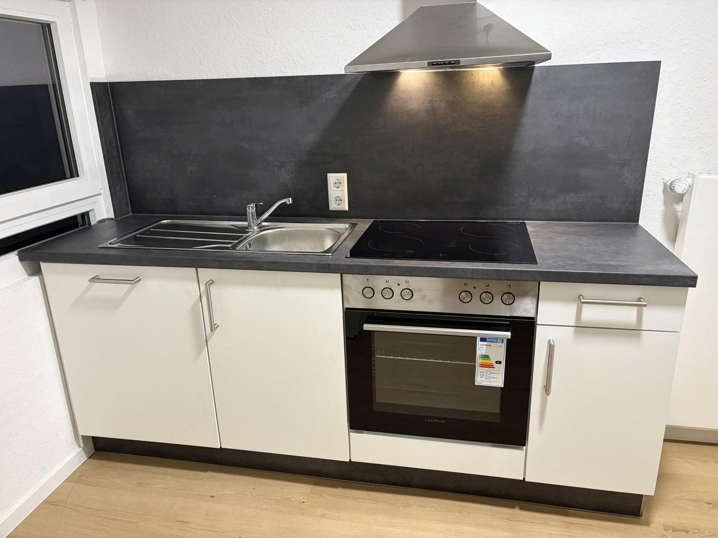 Einbauküche / Herd / Backofen