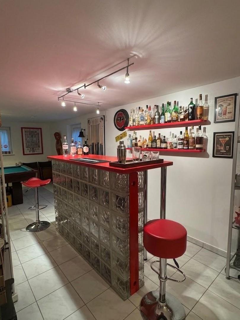 Hobbyraum Bar KG