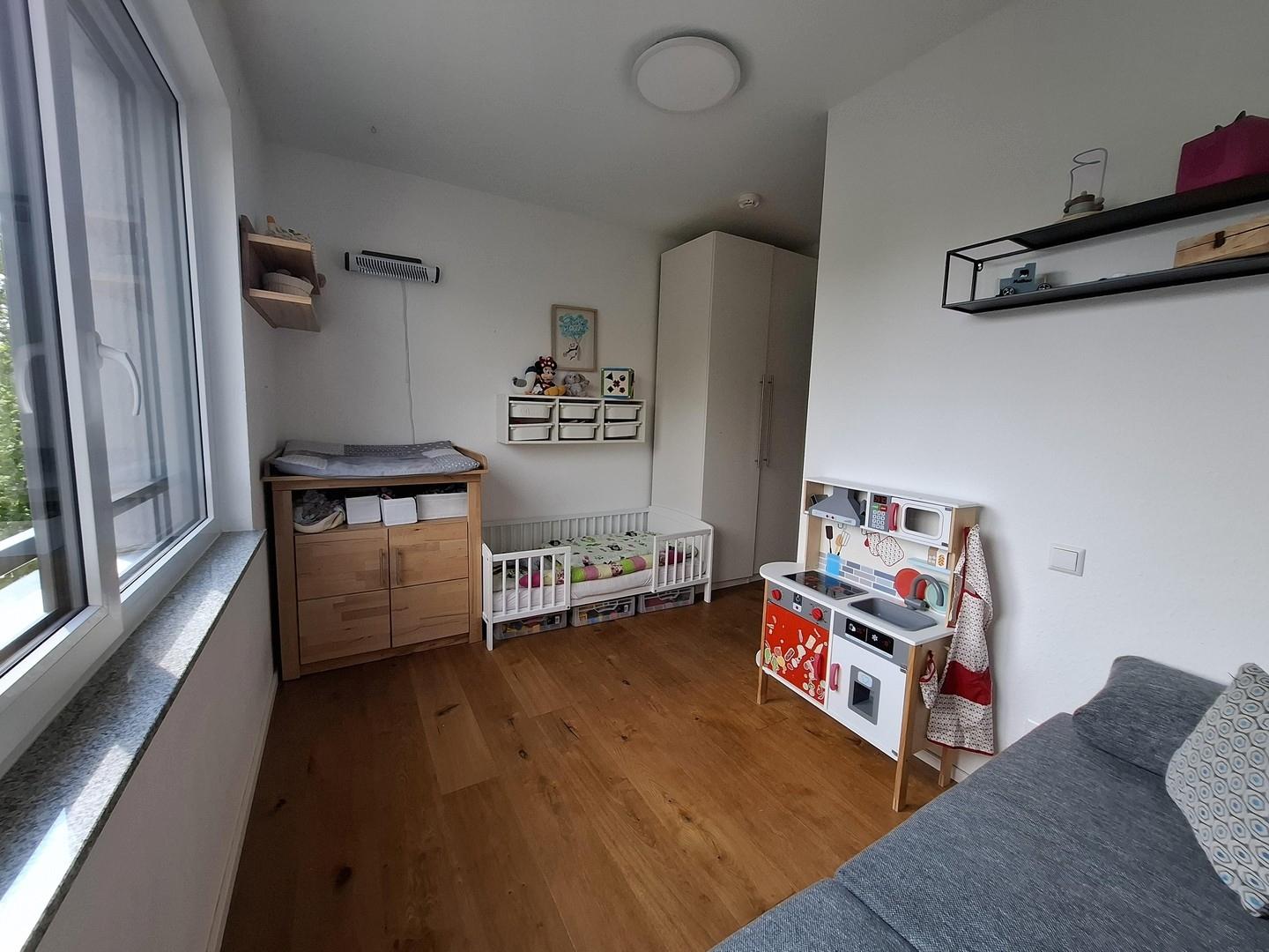Büro/Kinderzimmer