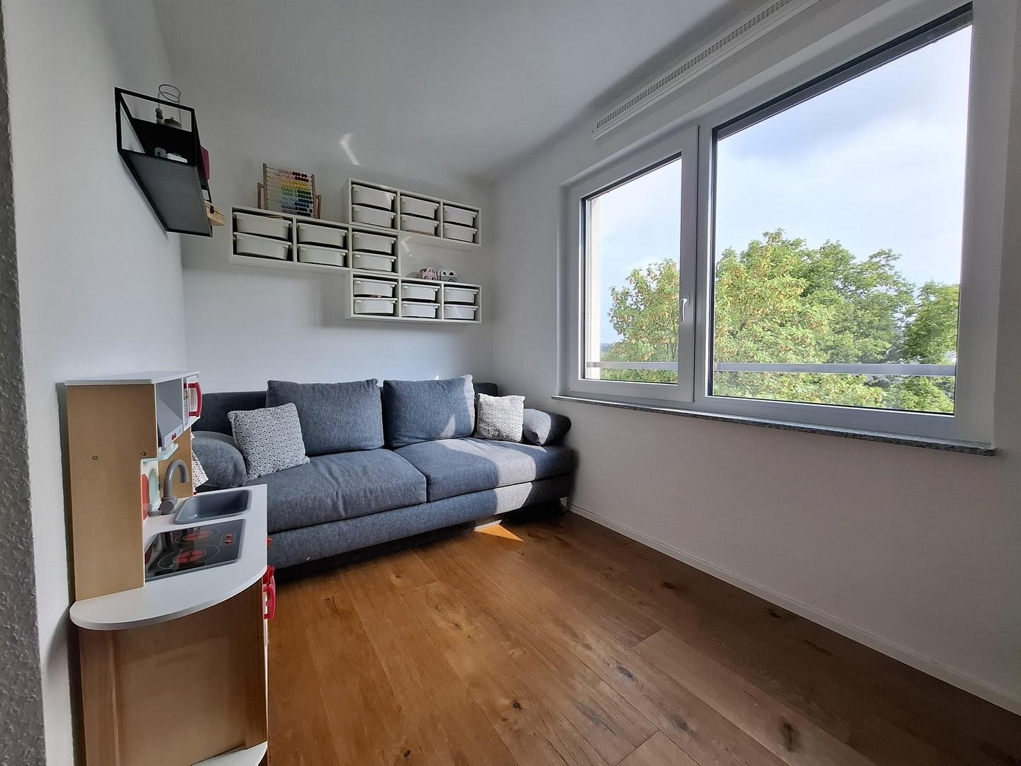 Büro/Kinderzimmer