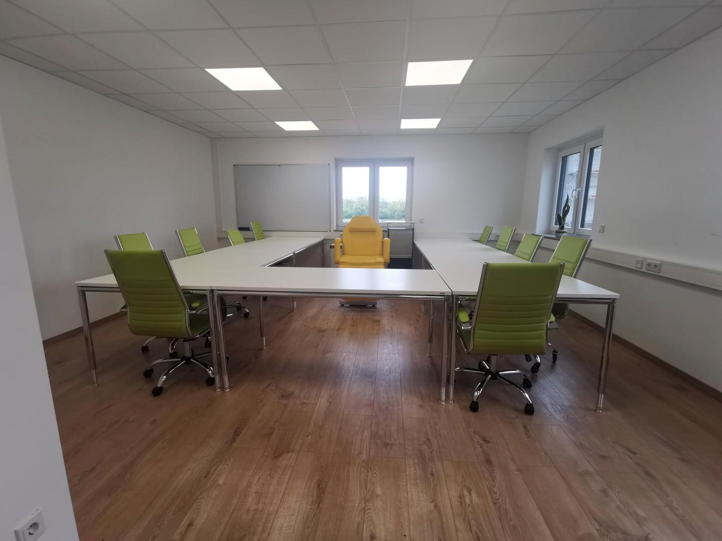 Büro 4