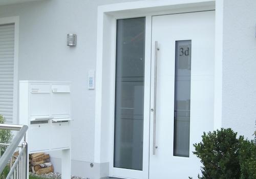 großzügige Haustüre