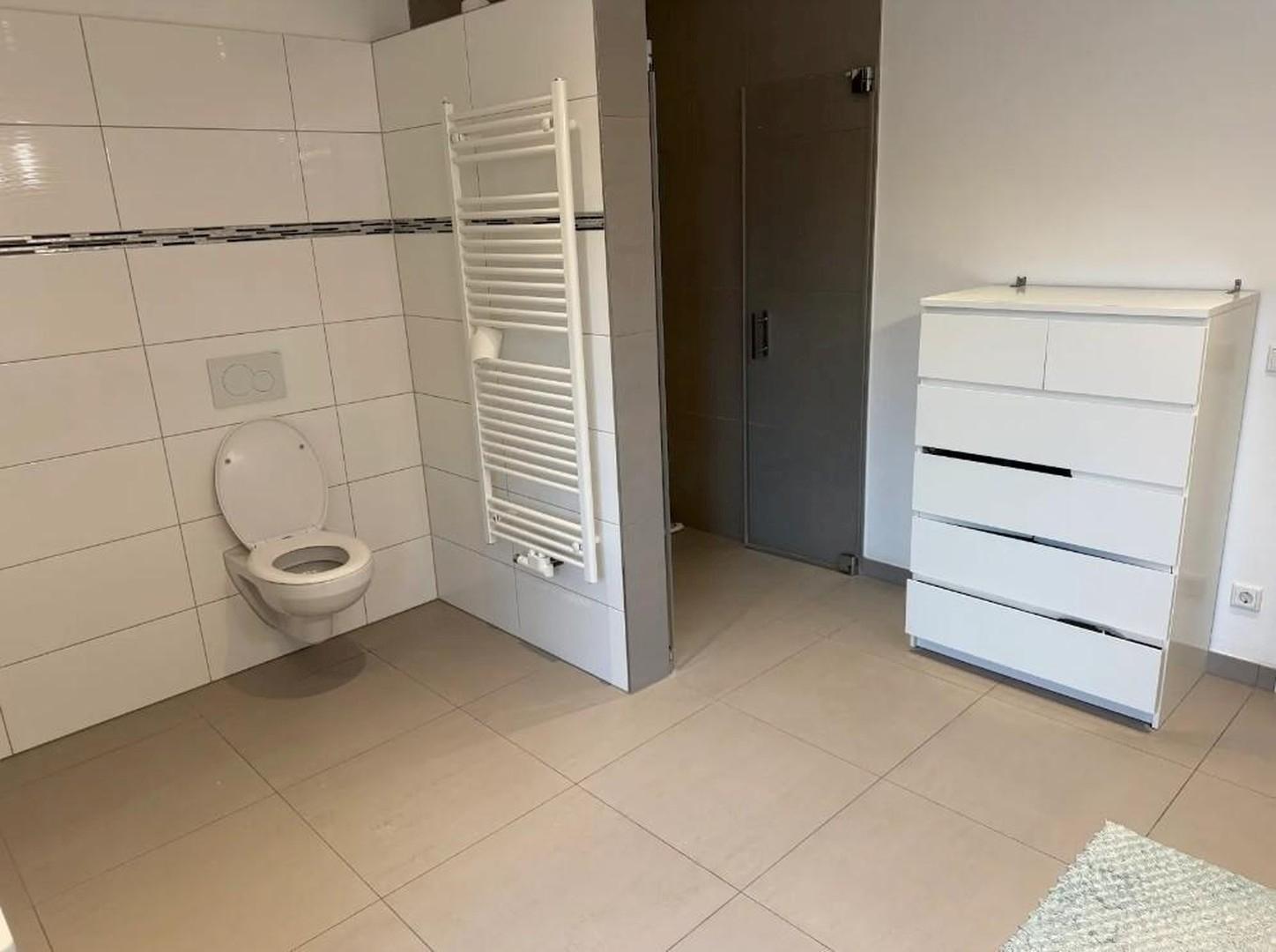 mit Handtuchheizkörper