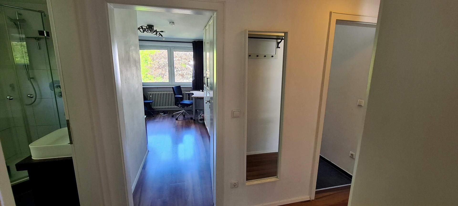 Blick ins Schlafzimmer