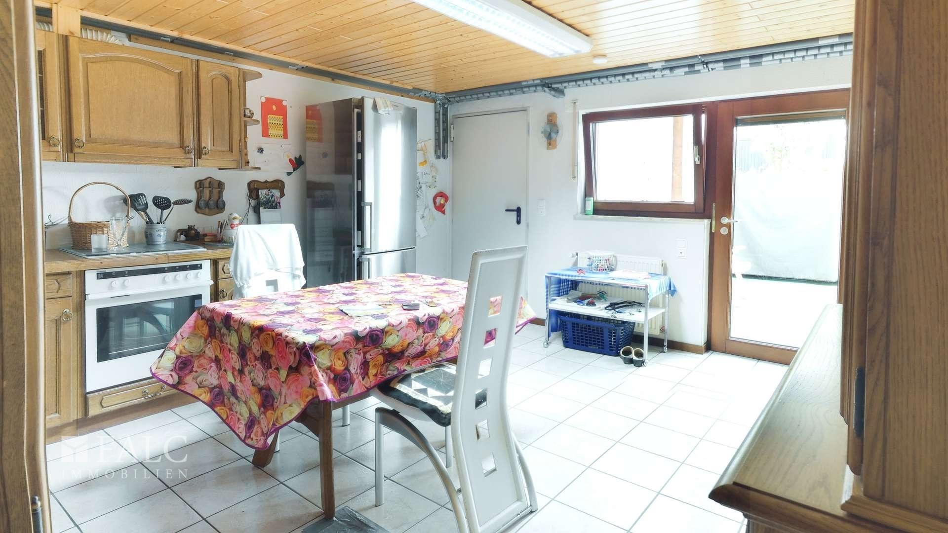 Küche KG