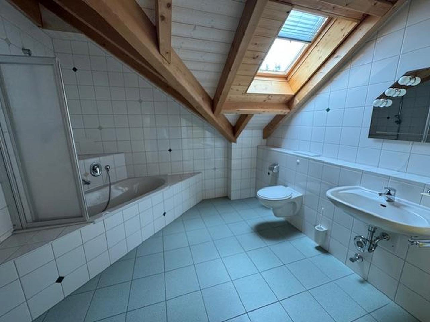 Badezimmer im DG