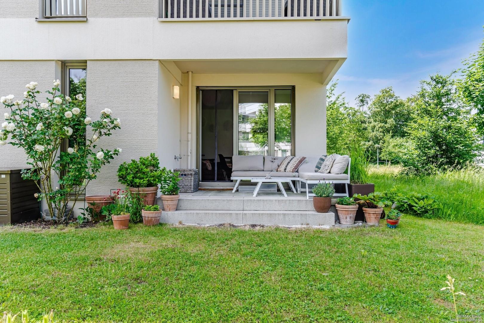 Ostterrasse mit Gartenblick – ruhig, hell und familienfreundlich