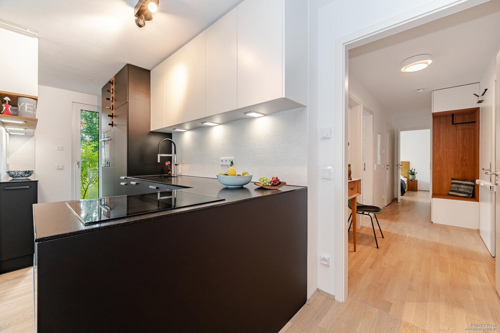 Moderne Küche trifft wohnliche Eleganz