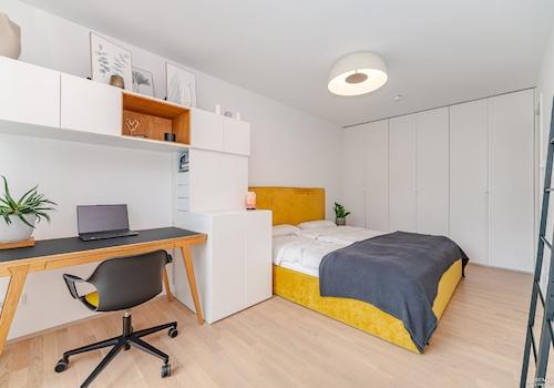 Großzügiges Elternschlafzimmer mit privatem Komfort