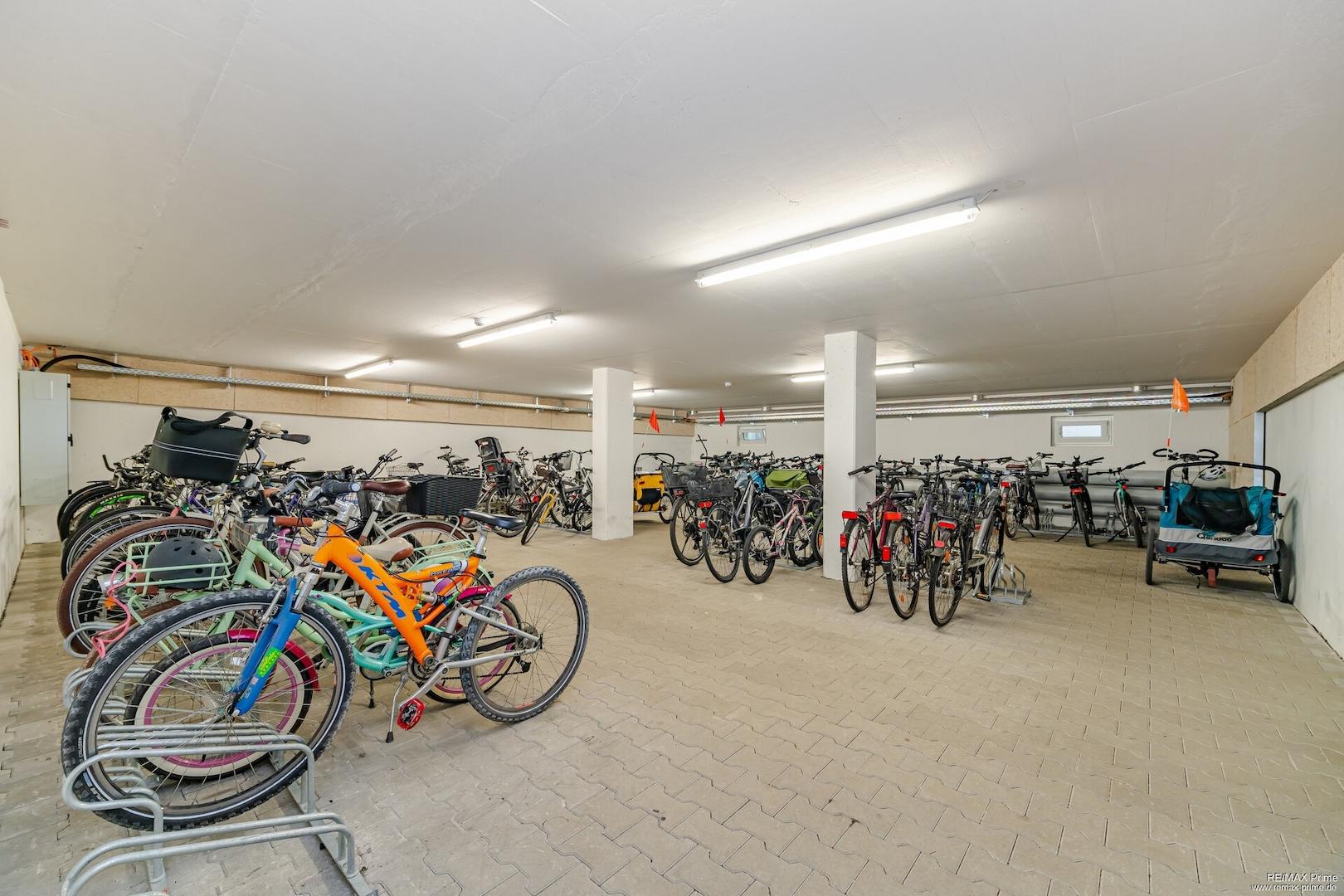 Großer Fahrradraum