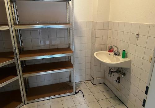 Vorratsraum an der Küche