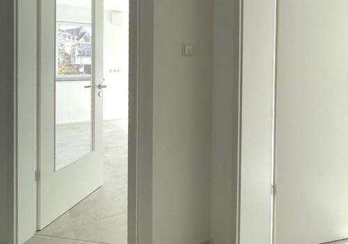 Blick vom Flur in Wohnzimmer