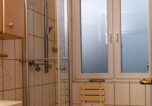 Bad mit Dusche
