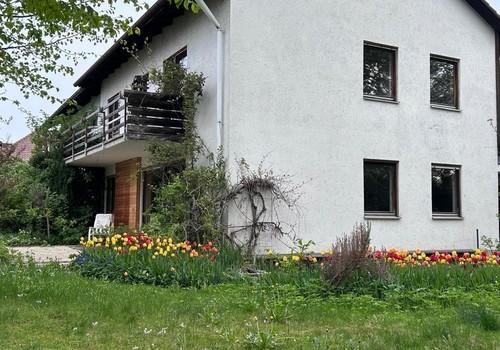 Haus mit Terrasse