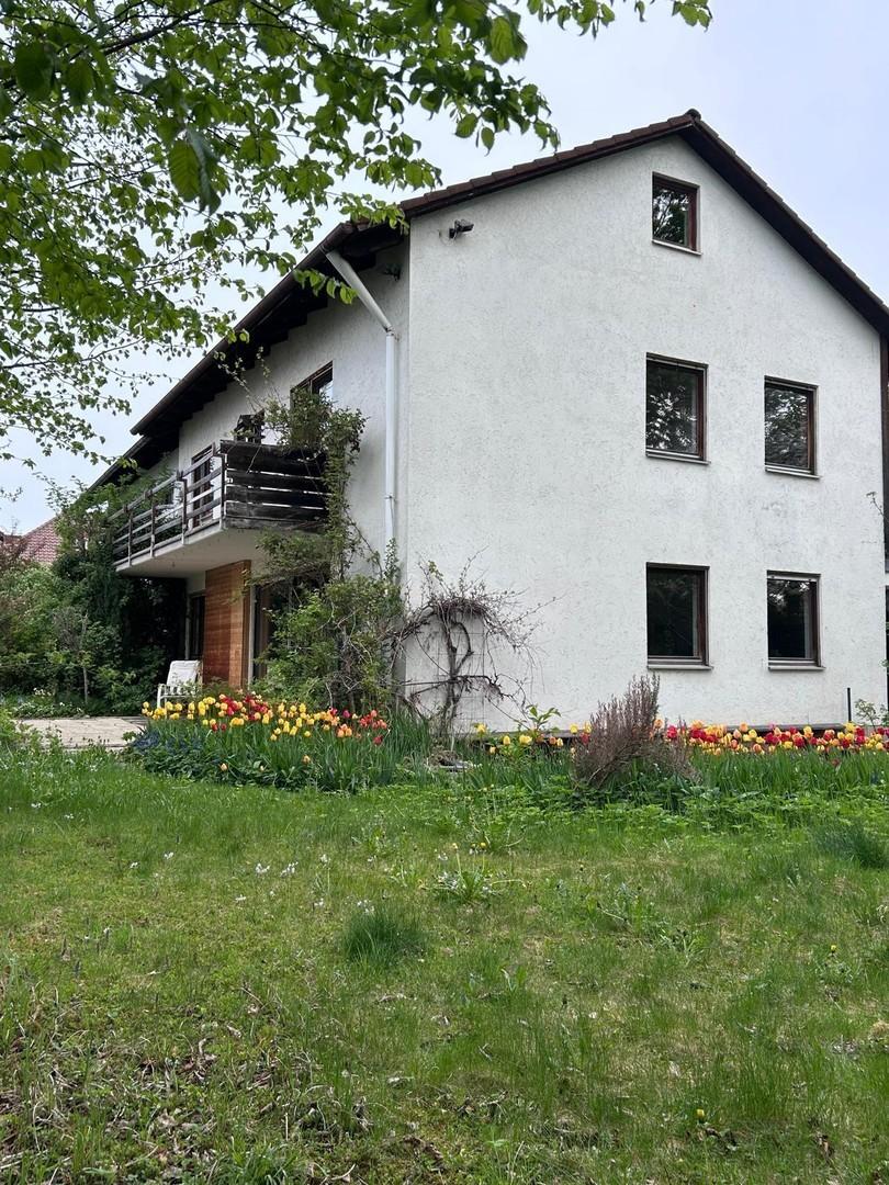 Haus mit Terrasse