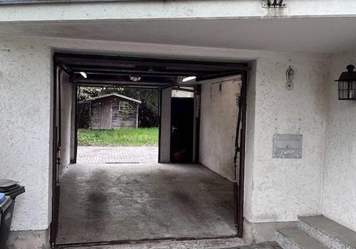 Garage Tore geöffnet