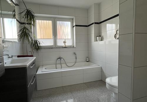 Badezimmer EG