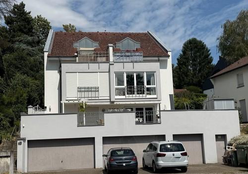 Haus m. Garage u.Parkplz.