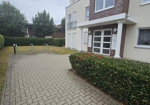 Vorderansicht des Hauses