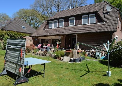 Garten mit Terrasse