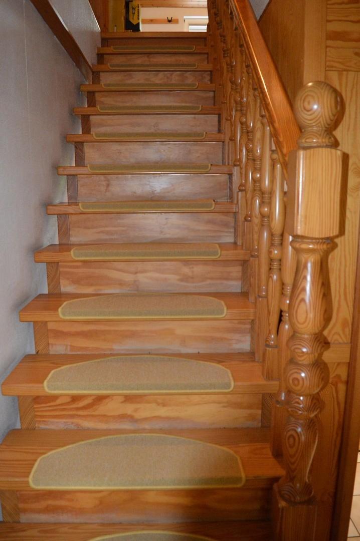 Treppe vom EG zum Obergeschoß