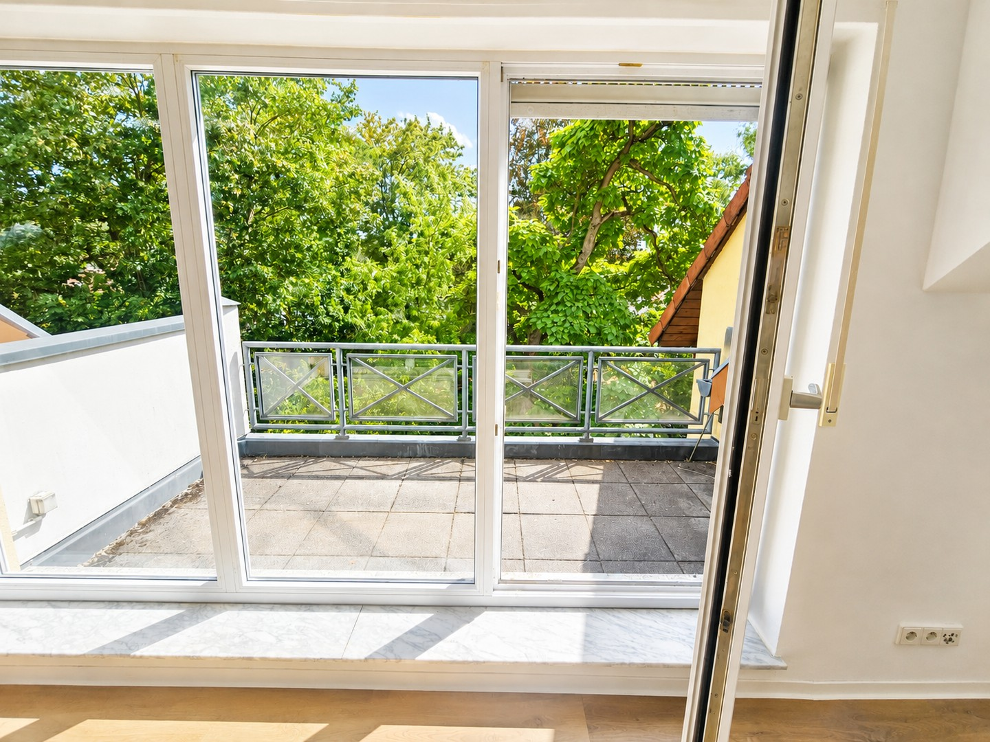 Balkon und Außen