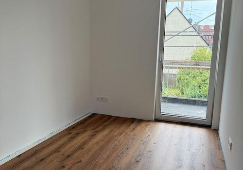 3. Zimmer mit Balkonzugang
